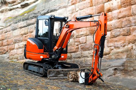 The Benefits of Yanmar Mini Excavators for Small